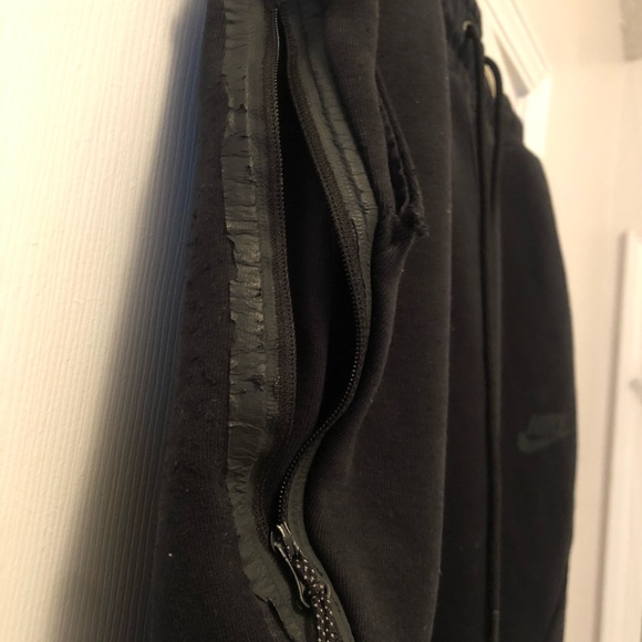 Men’s Nike Joggers (L) - Picture 3 of 6